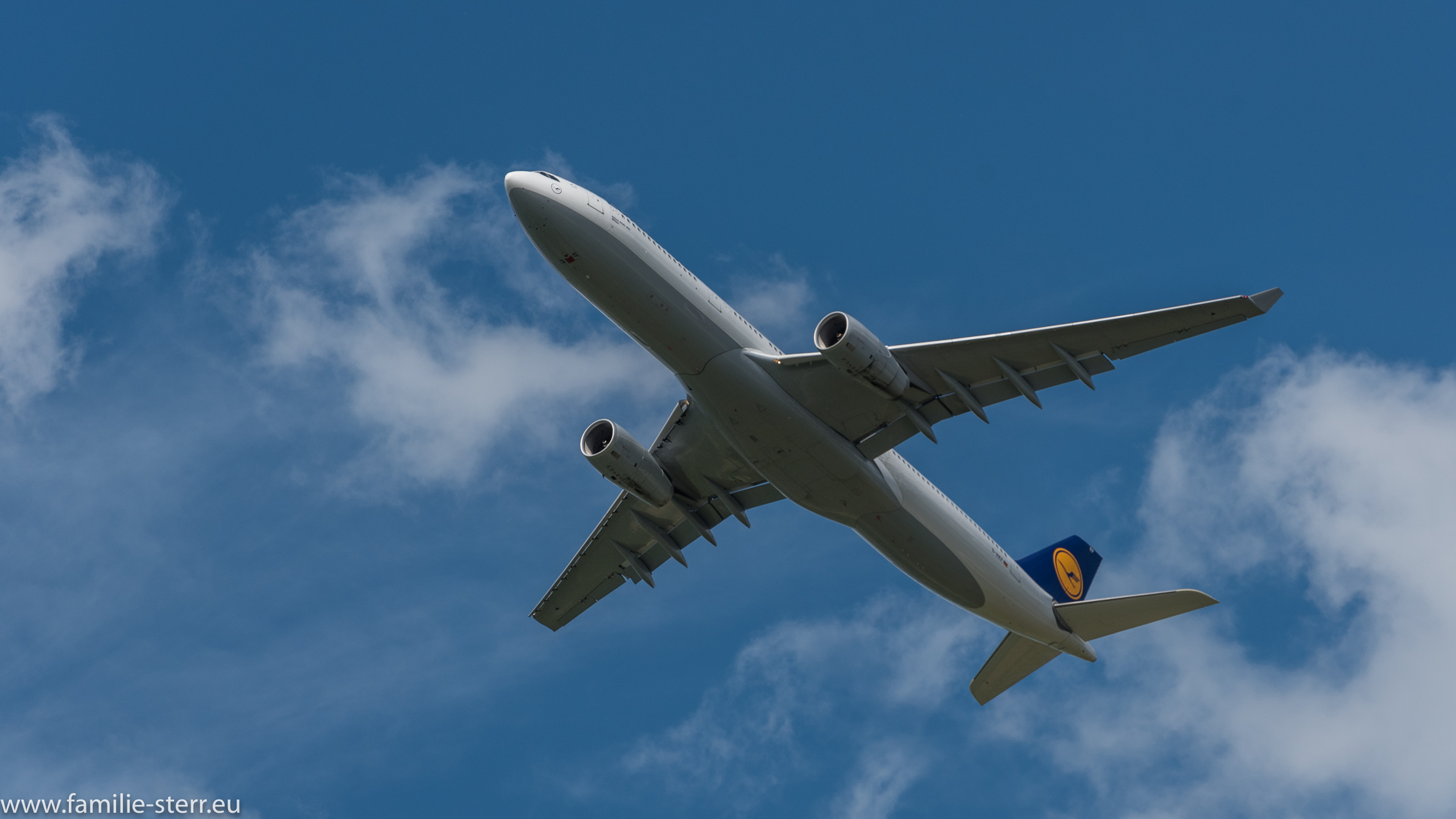 D-AIKF